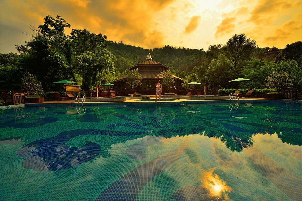 Harmona Resort & Spa Zhangjiajie Extérieur photo
